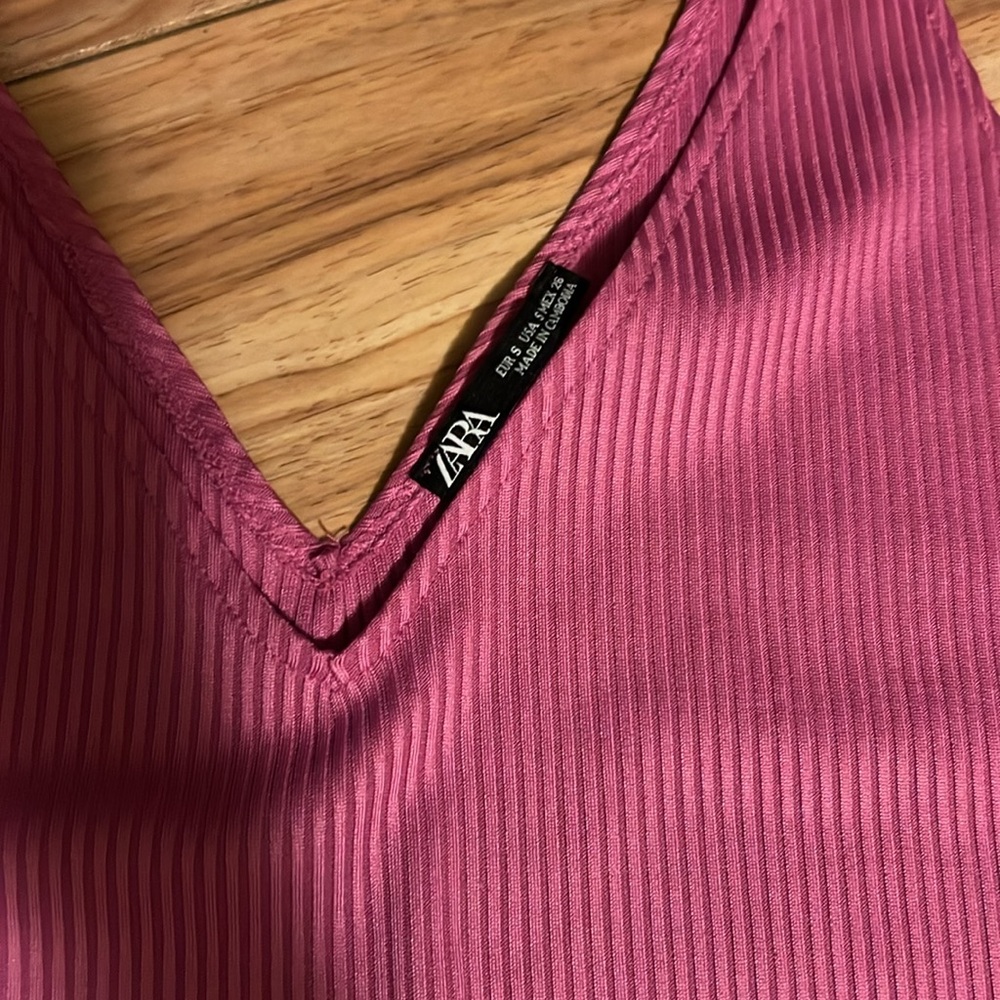 Zara Pink Ribbed Deep V-Neck Tank - Picture 2 of 5
